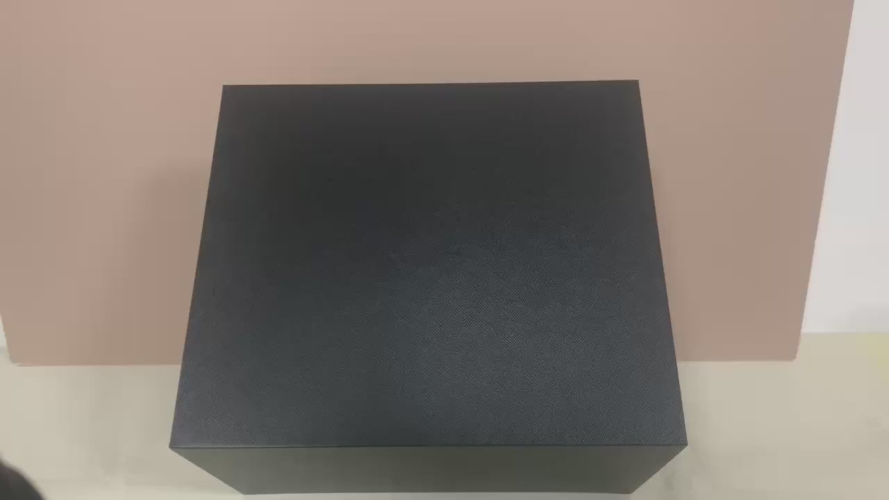 Load video: Professional 3-D Silicone LED Facial Mask