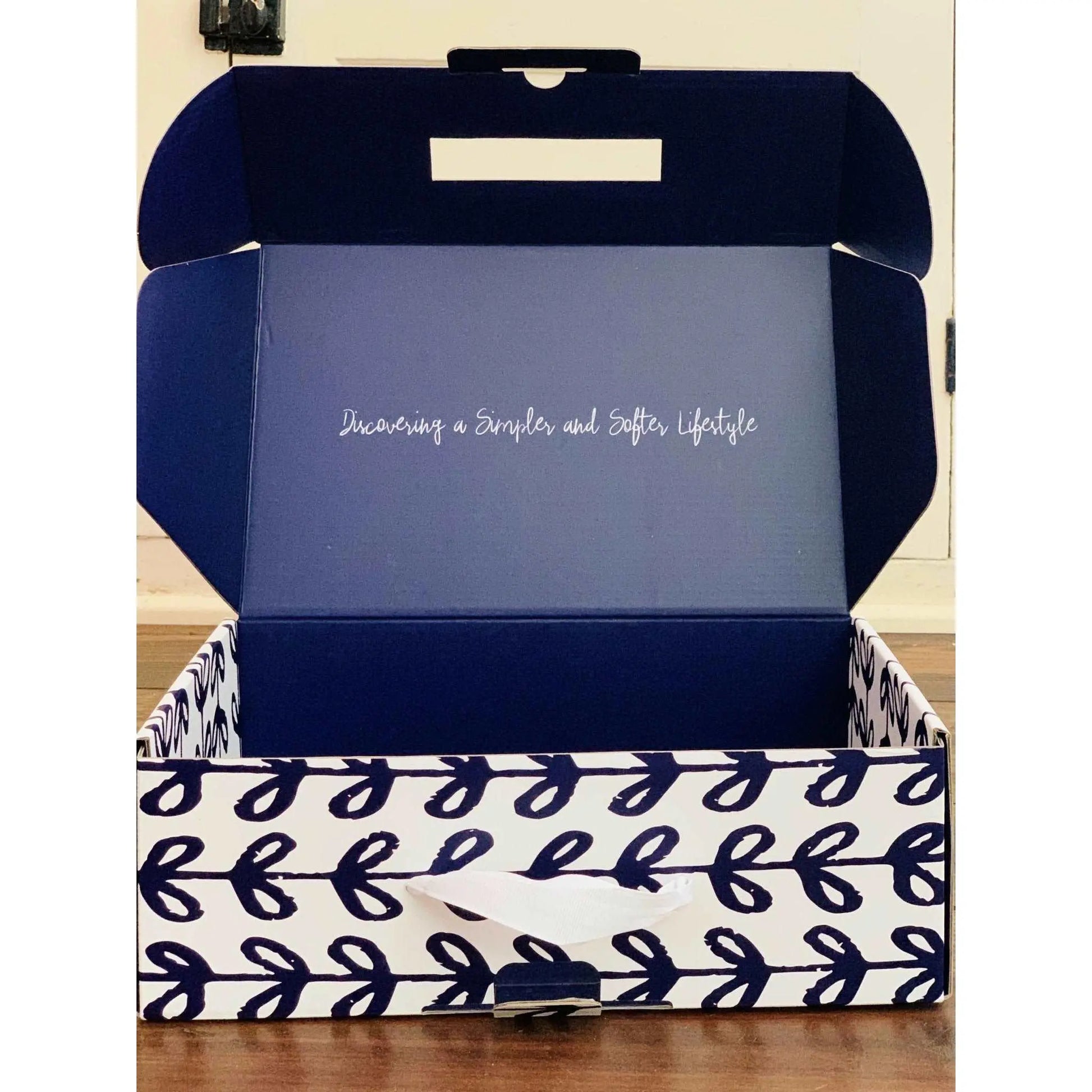 Gift Box with Handle 